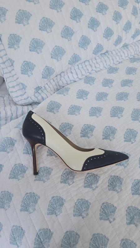 The 2nd pair, I also hot the brown ones 😁