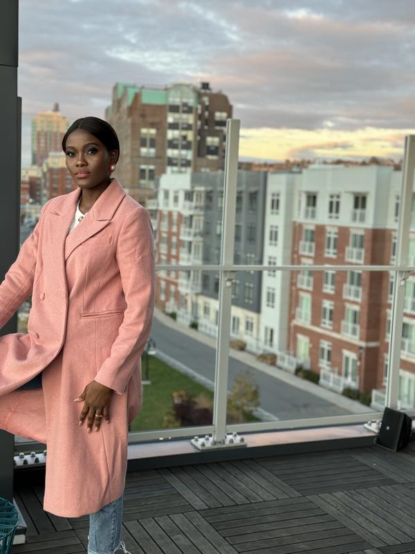 Customer carousel item 6.