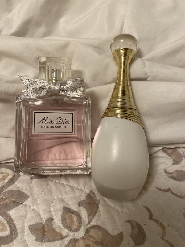 2個セットMiss Dior Eau de Parfum 香水 DIOR 2-Pc Miss Dior Eau De Parfum Limited Edition Gift Set