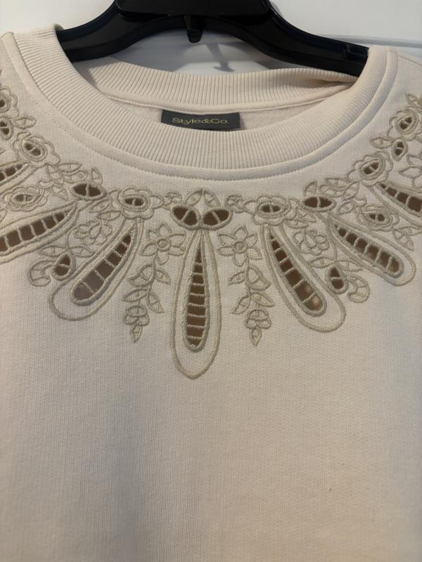 Cute keyhole cutouts