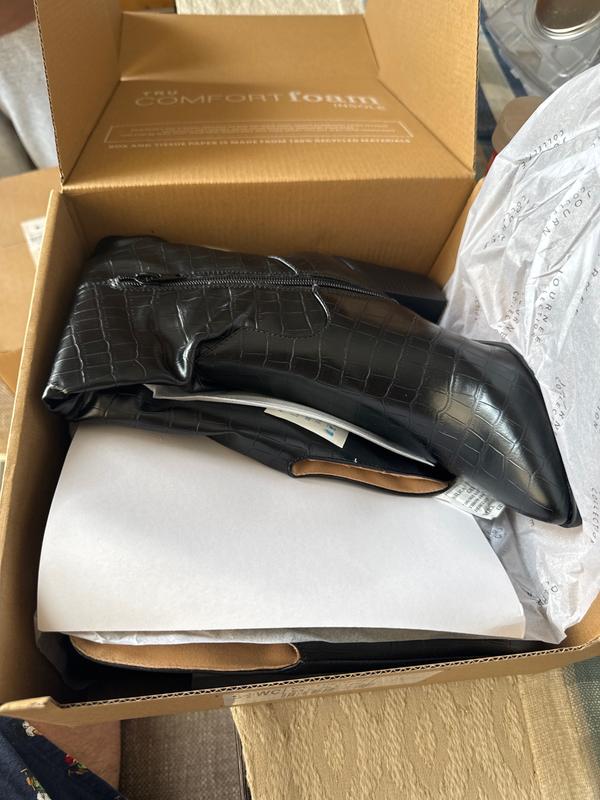 I initially assumed the sneakers may have been placed in a different box for shipping. That was not the case. Instead of the sneakers that were ordered, an entirely different product (boots) was sent.