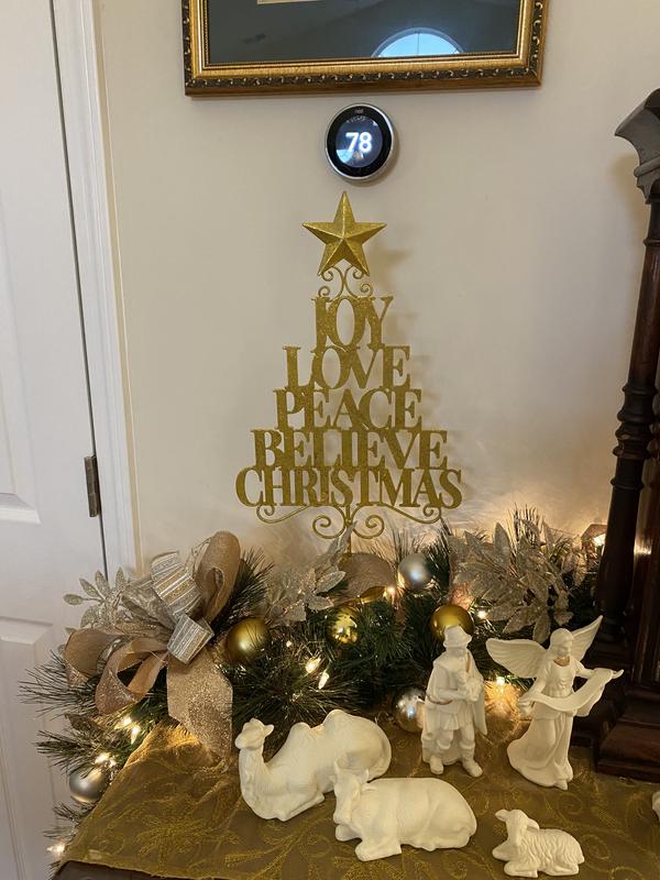 I know it’s early, but I already have my Christmas decorations up. The sun works well with my decorations. And I love the words on it.