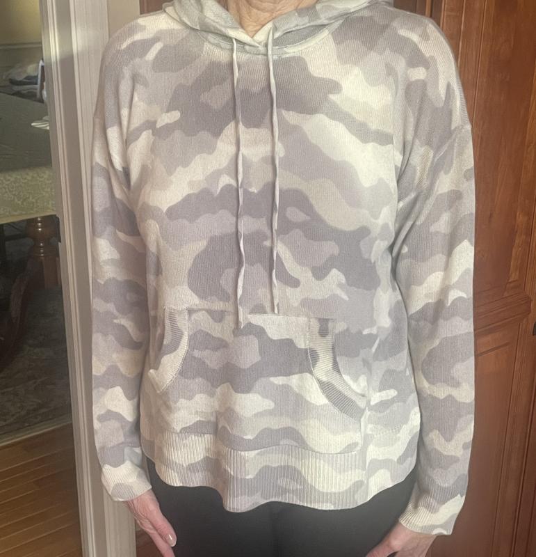 cozy camo print hoodie.