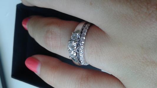 Look at this ring next to real diamonds!!