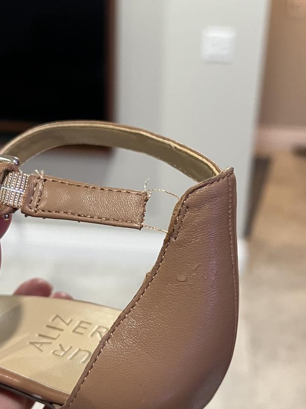 Ankle strap not stitched well