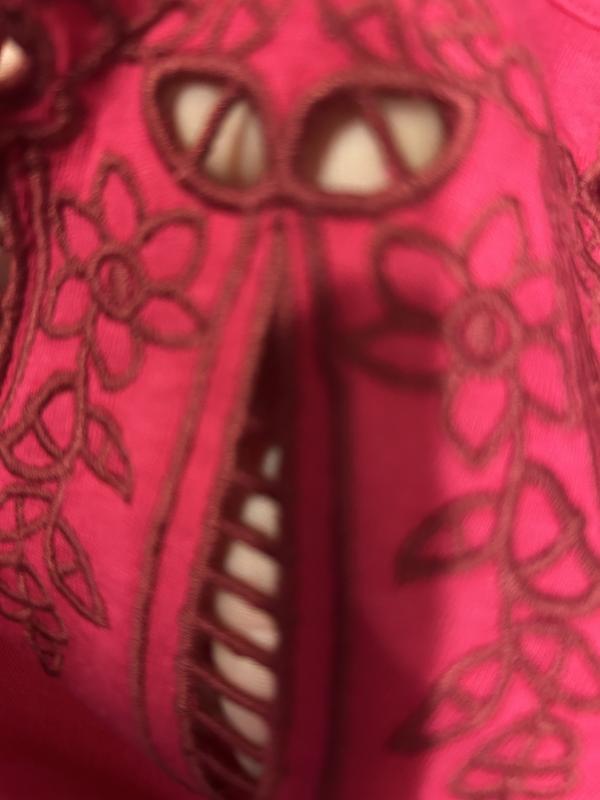 Beautiful neck detail