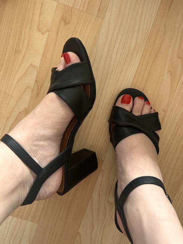 Customer carousel item 10.