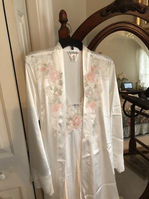Women's Bridal Bouquet Solid Satin Charmeuse Gown Lingerie