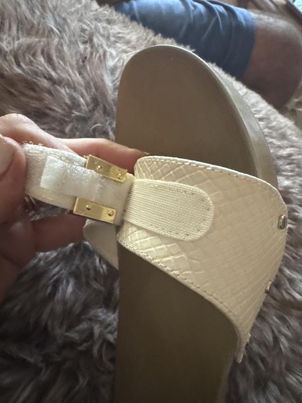 Customer carousel item 1.