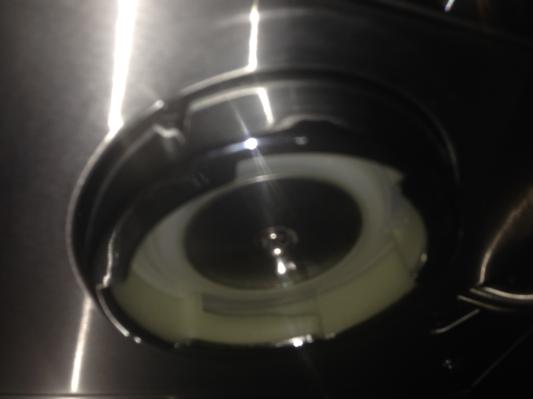 Plastic threads for locking filter