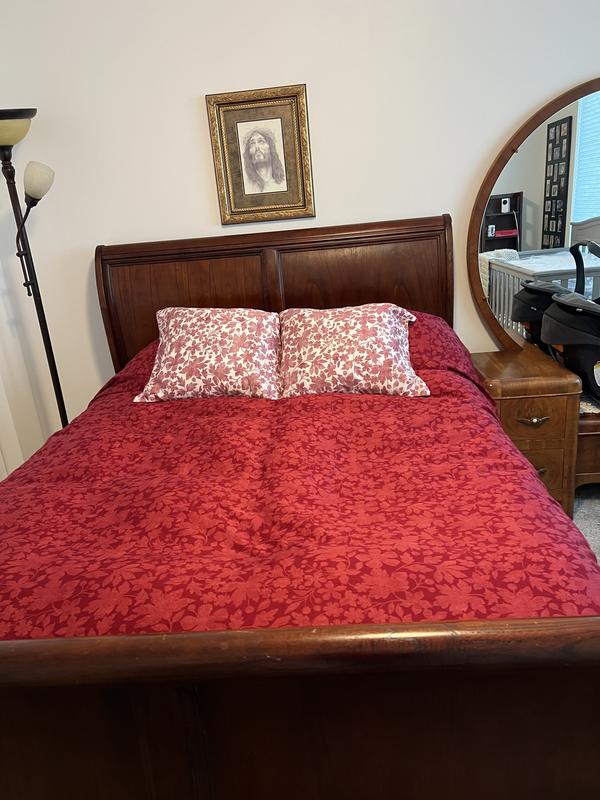 Pillow coverings showing opposite side of duvet/covering