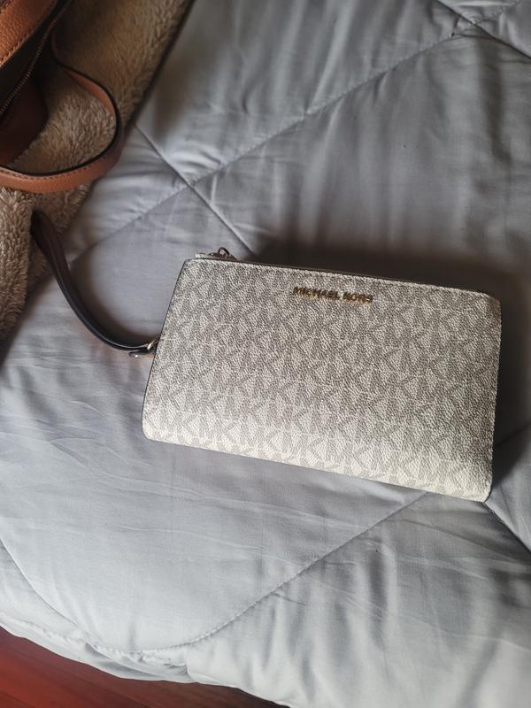 Logo Jet Set Double-Zip Wristlet
