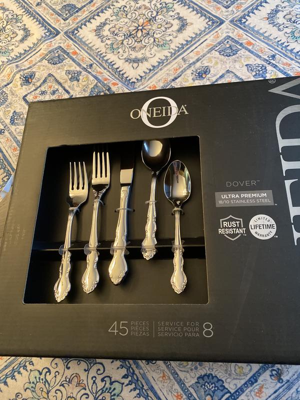 Knife and salad fork have deceive flower imprint