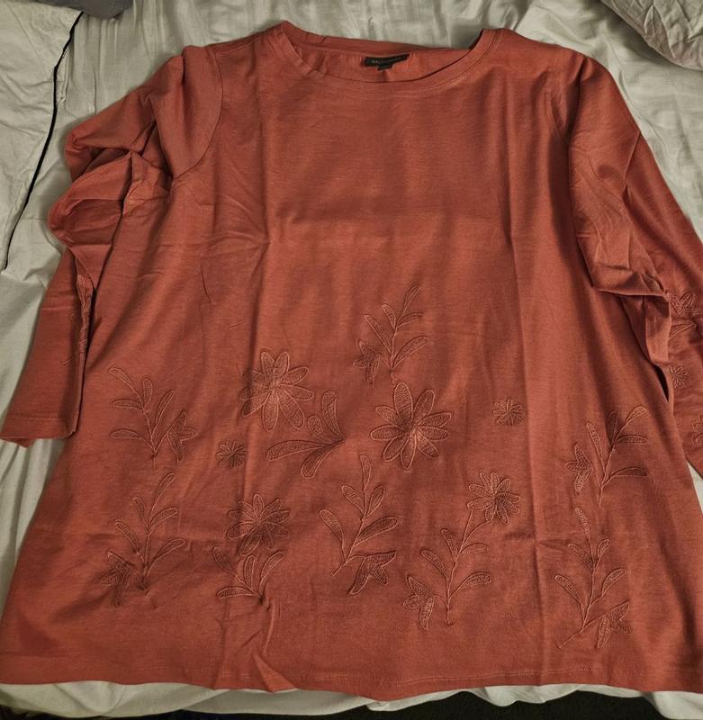 Customer carousel item 6.