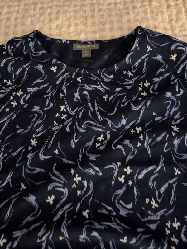 Customer carousel item 6.