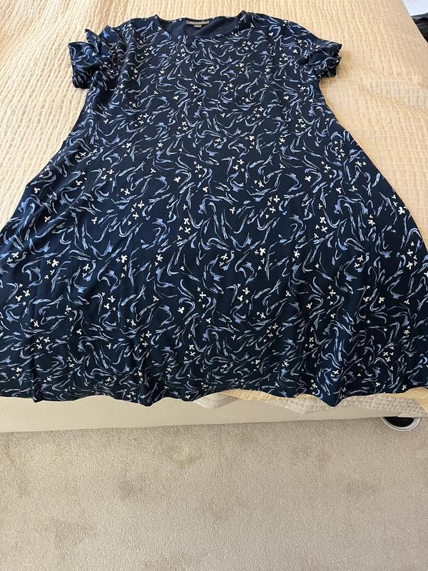 Customer carousel item 3.