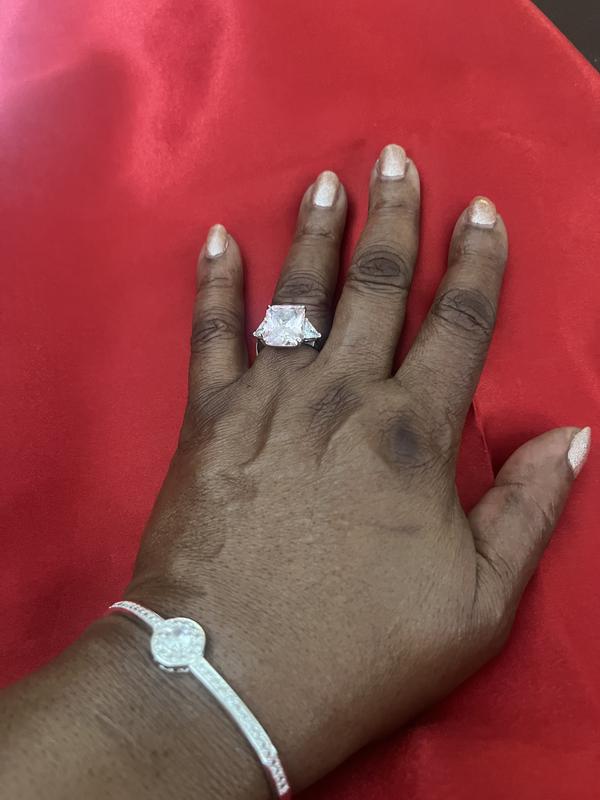 Customer carousel item 1.