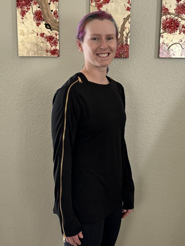 I only wished the zipper wasn’t so cold and heavy since fabric was really nice