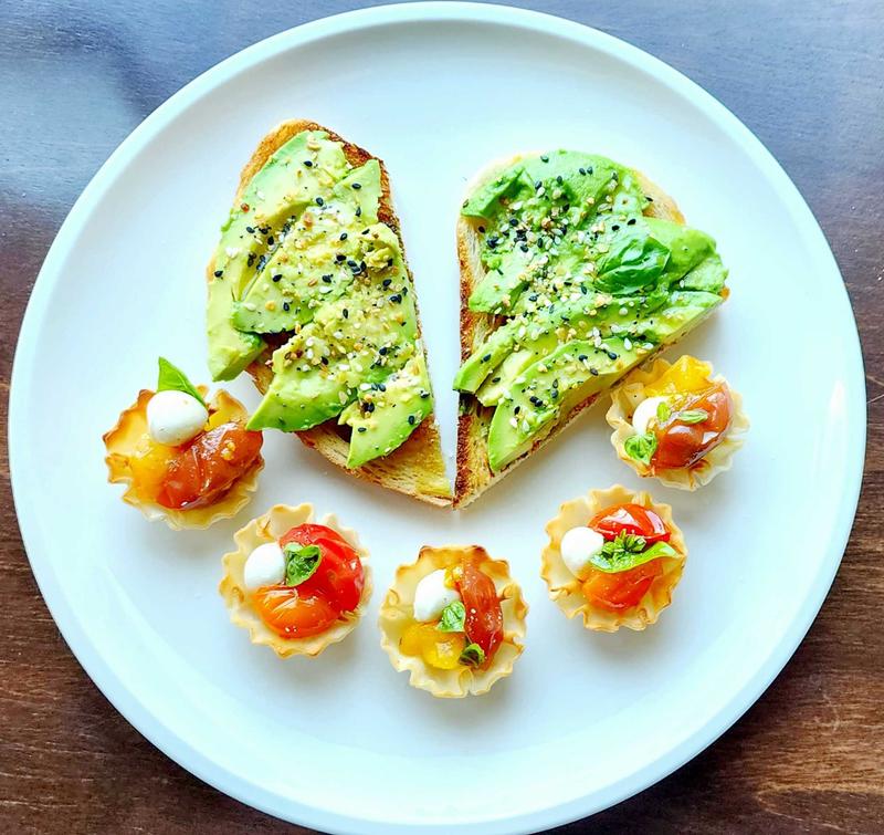 Avo Toast and tomato/mozz tartlets on Dinner Plate