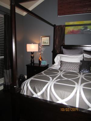 I don't stuff the duvet. As is, i like.