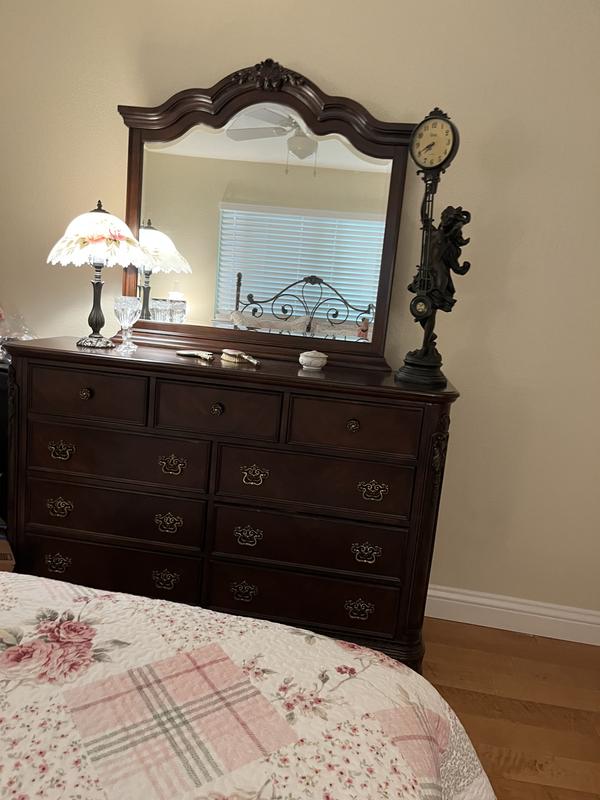 Customer carousel item 3.