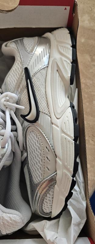 Customer carousel item 3.