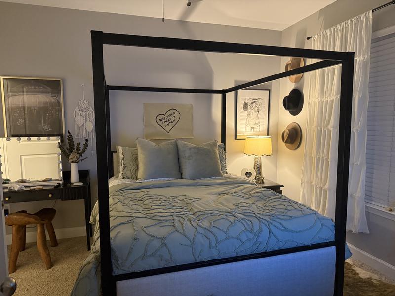 This is with only one insert size king. There’s still room so I’ll add another for the extra fluff and weight.