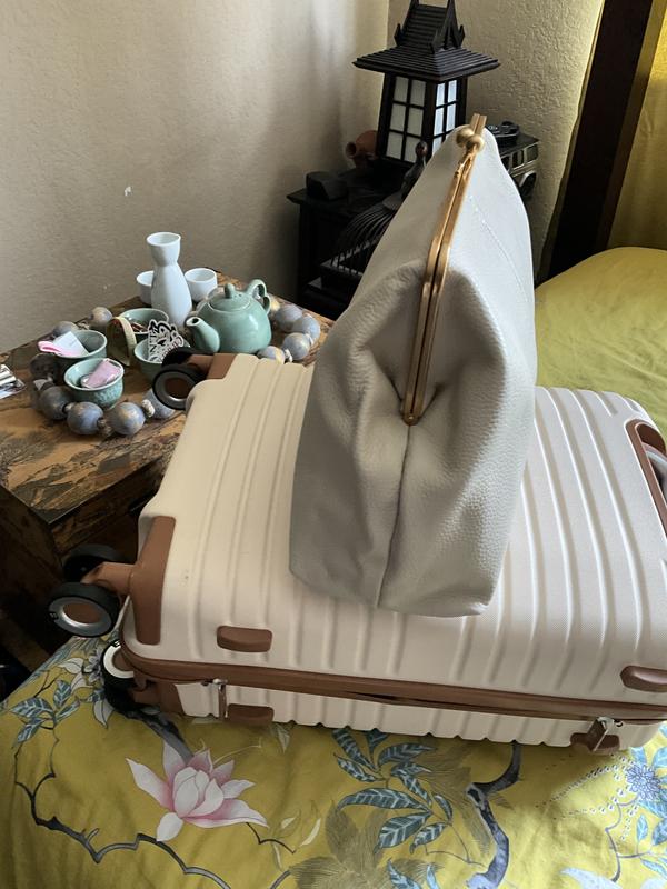 Customer carousel item 3.