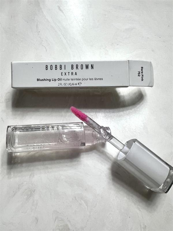 Customer carousel item 6.