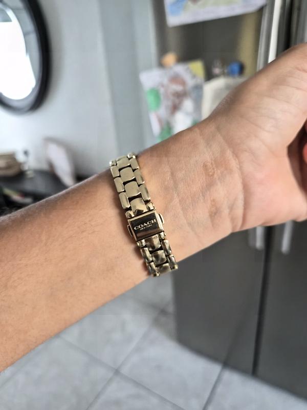 Loved that rhe colors and that it matched my wedding ring <3