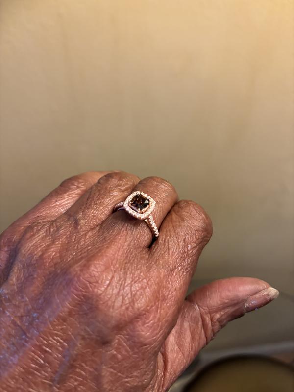 Lovely ring and great fit.