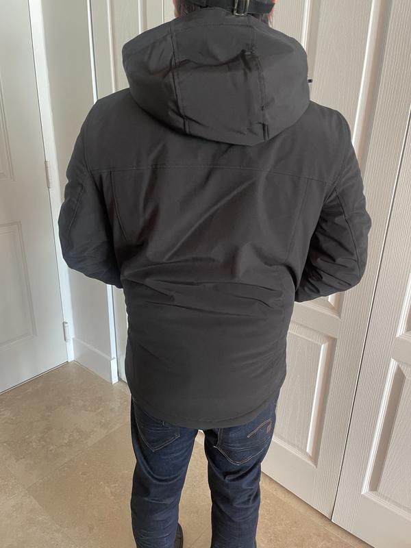 Nice fit, perfect for wet cold weather days