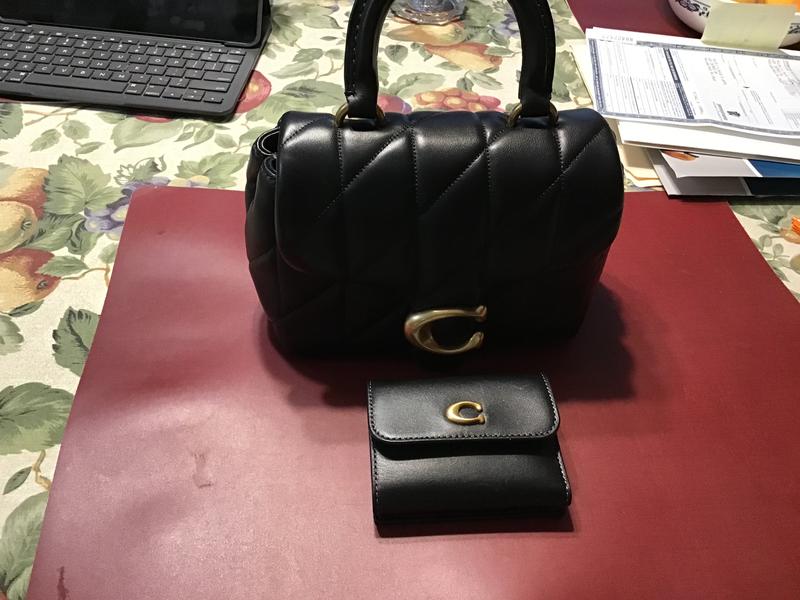 Customer carousel item 4.