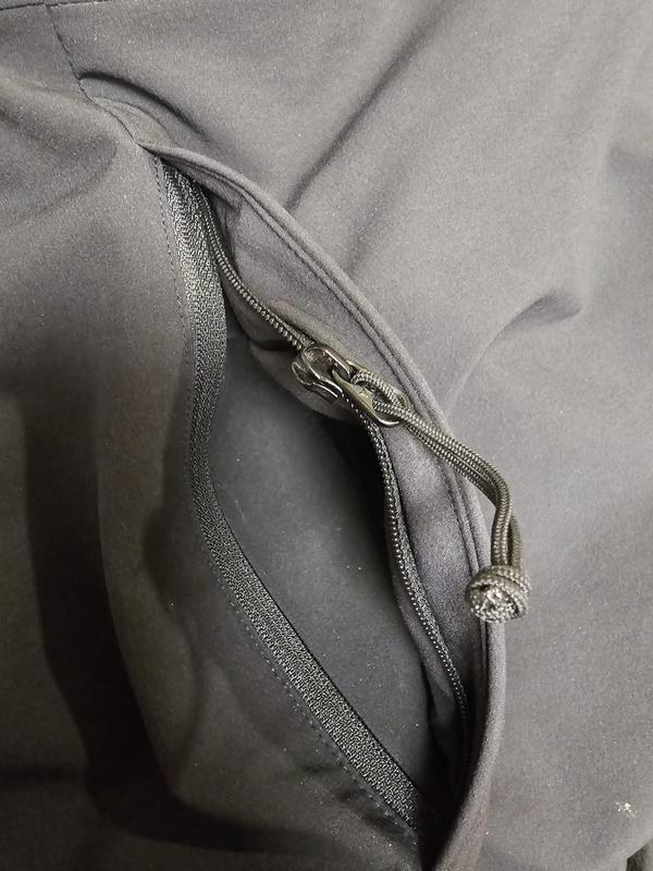 Defective zipper