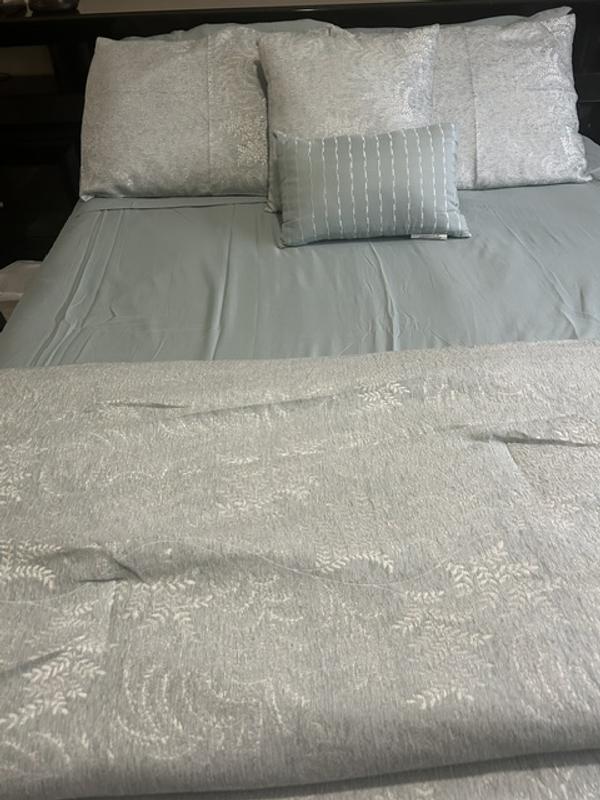 My New Queen Size Comforter Set