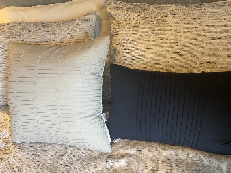 Customer carousel item 14.