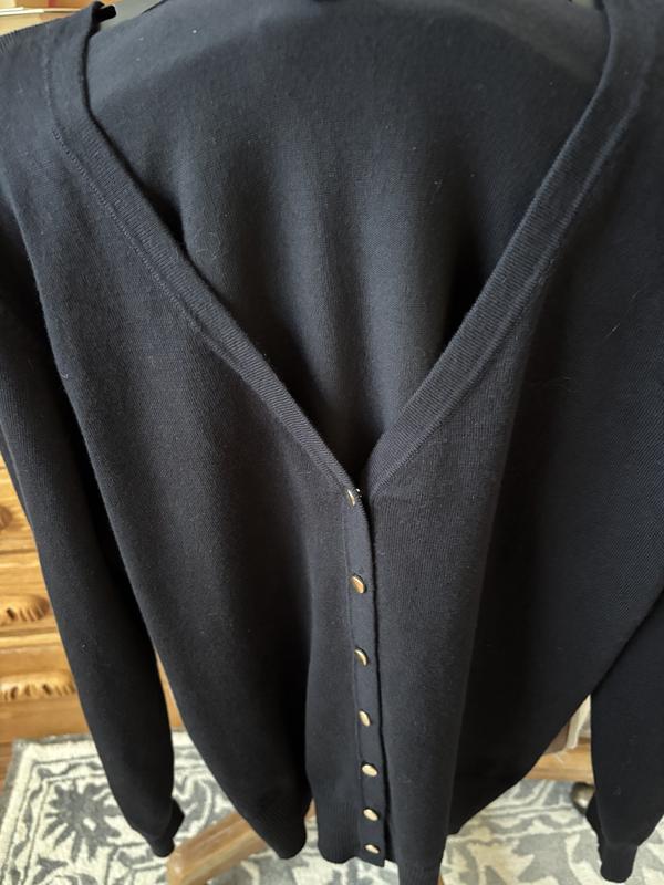 Perfect V-Neck Cardigan!