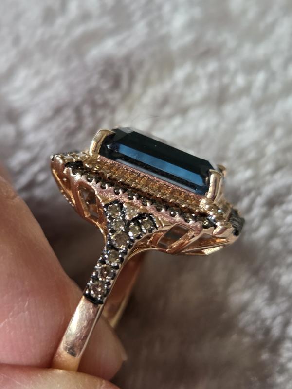 Customer carousel item 3.