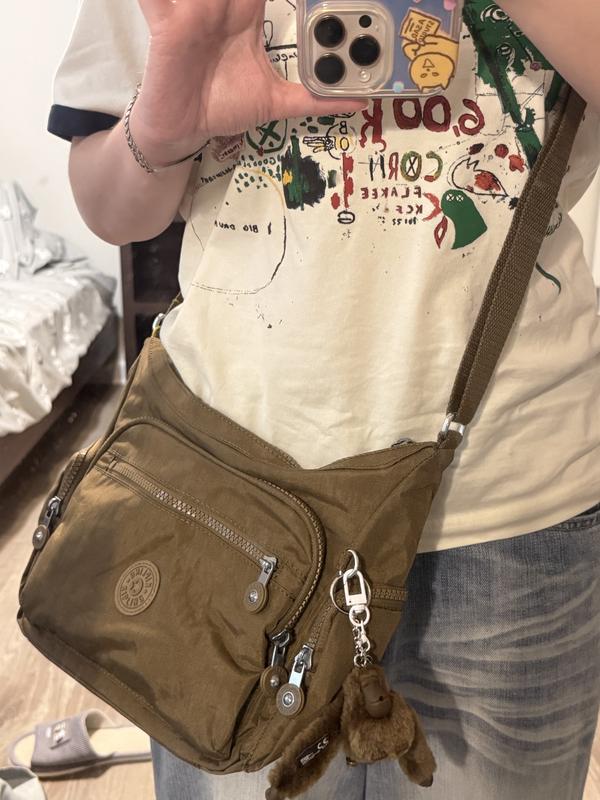 Customer carousel item 3.