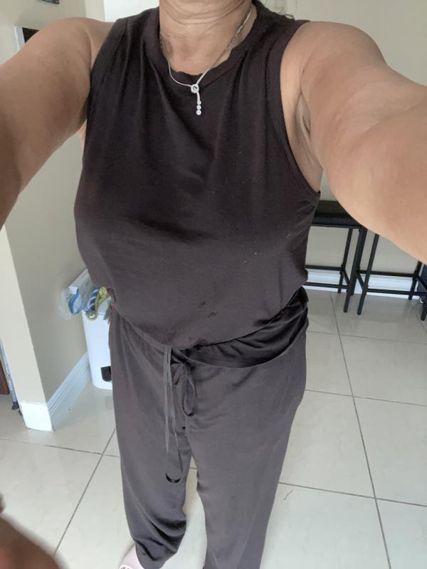 True to size. I am 131lbs and 5’2 and Small fits perfect