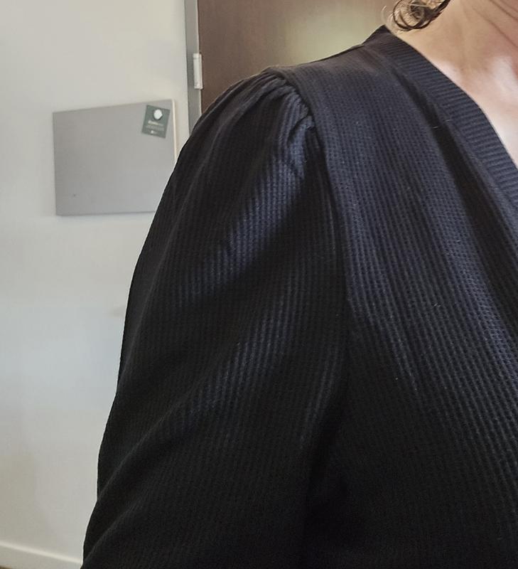 Close up of sleeve cap