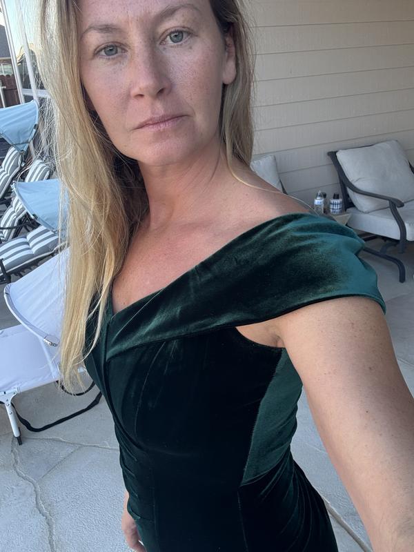 Pictures don’t do the color justice.