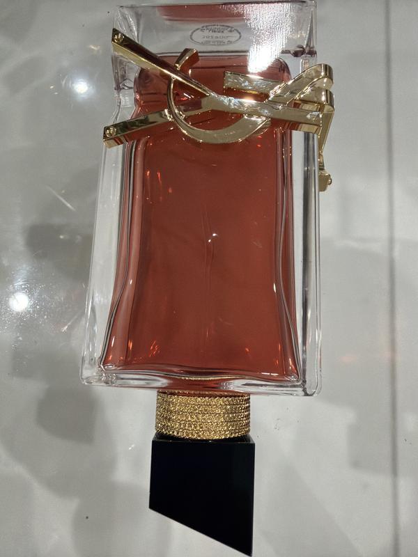 Customer carousel item 6.