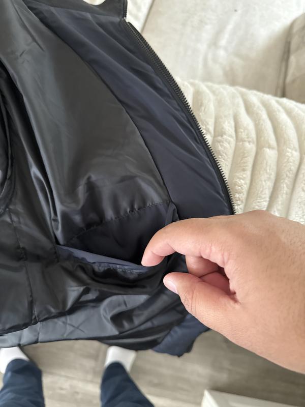 Only one pocket with no button