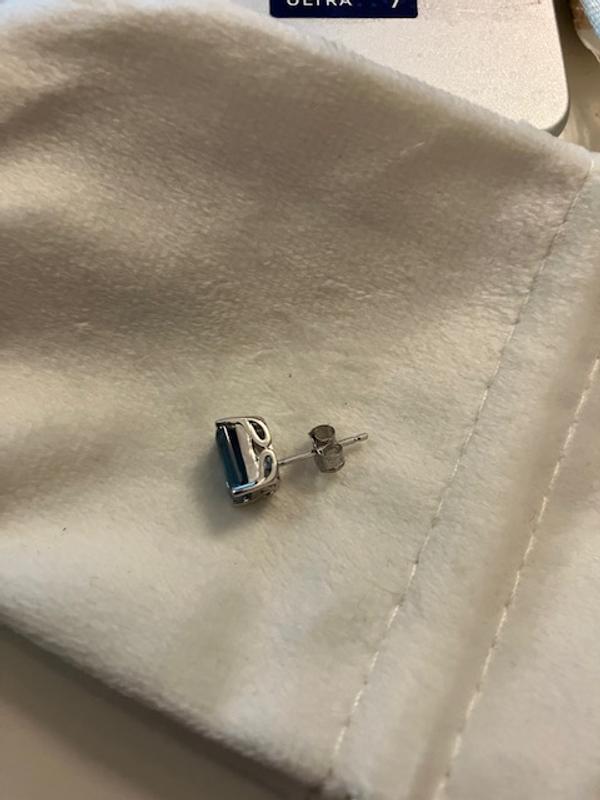 Customer carousel item 3.