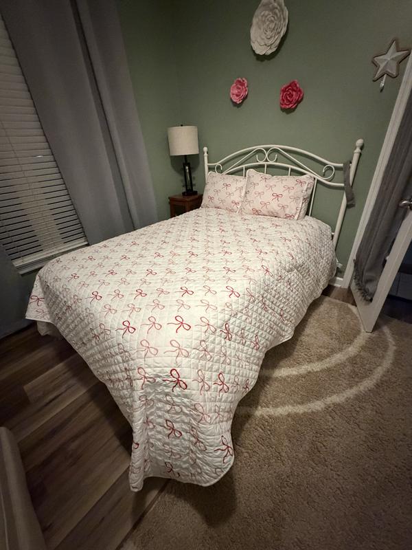 Full size bed
