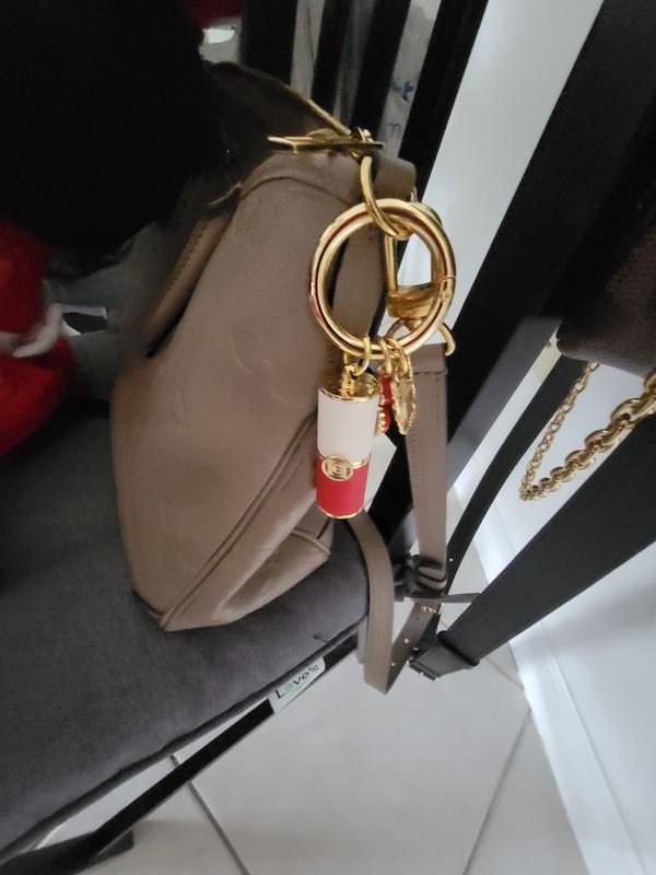 Customer carousel item 11.