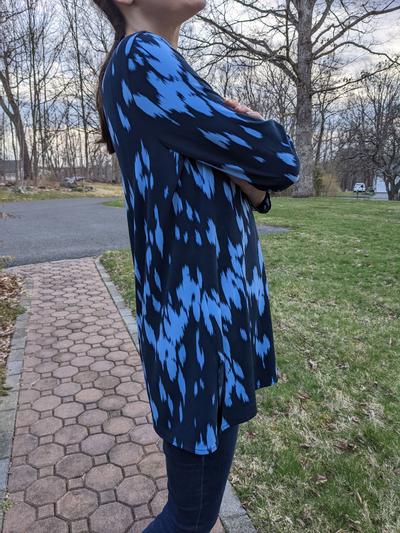 Side view to see the generous cut