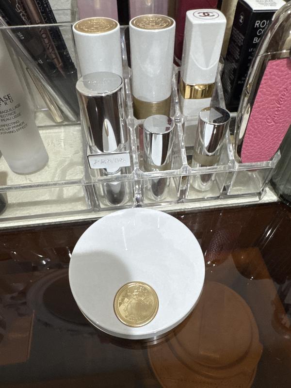 Customer carousel item 1.