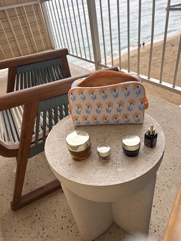 Customer carousel item 4.